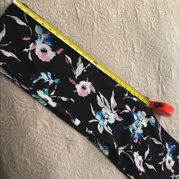 Lane Bryant Black Ankle Cropped Pants - Picture 8 of 10